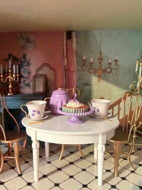 Maileg – Madelaine Afternoon Tea set – Purple
